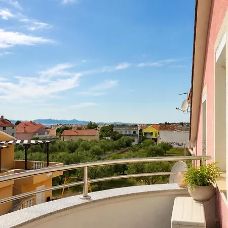 In With Wifi Appartement Sukošan